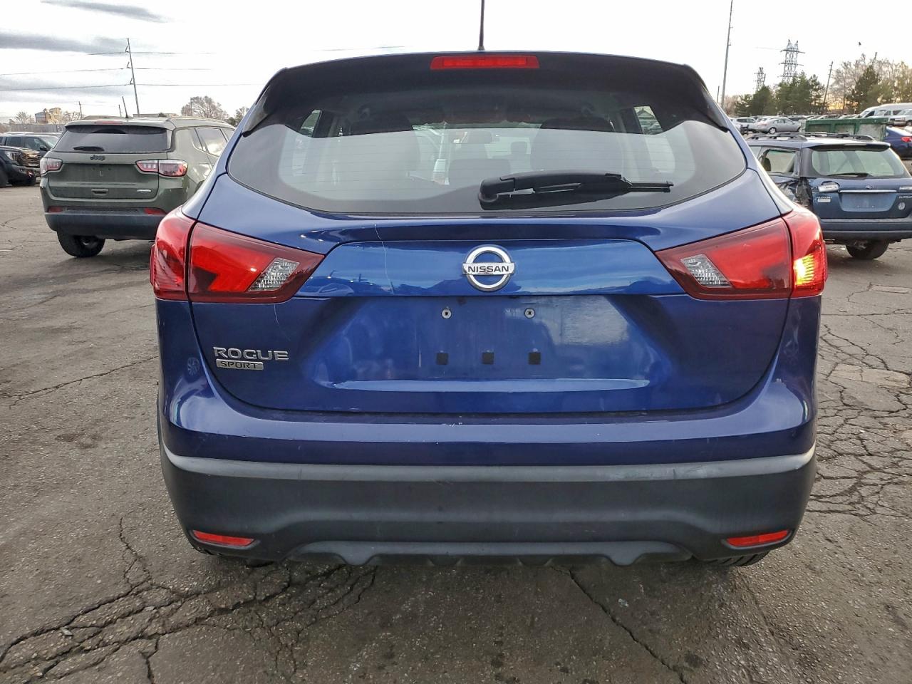 2018 NISSAN ROGUE SPORT S photo 6