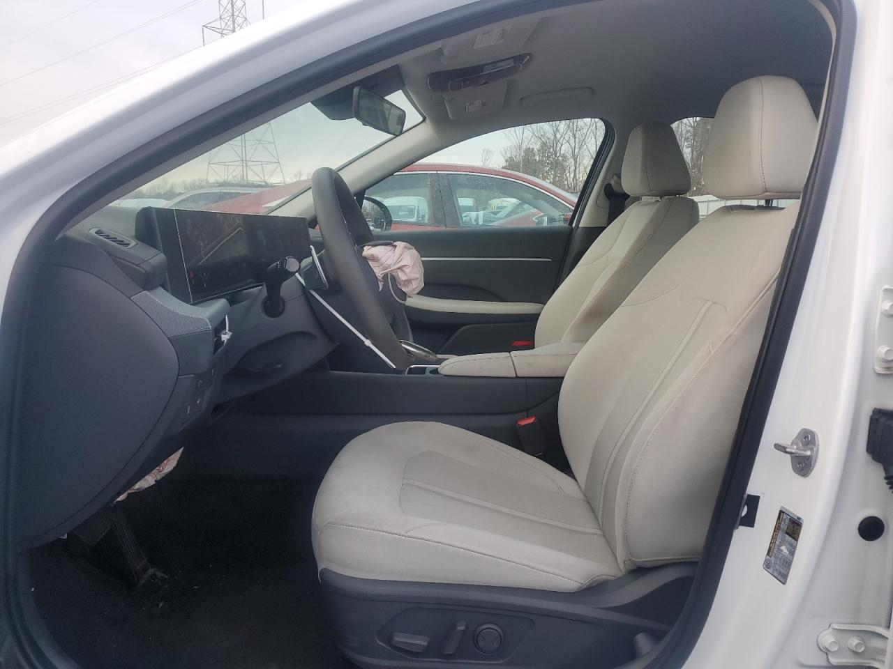 2024 HYUNDAI SONATA SEL photo 6