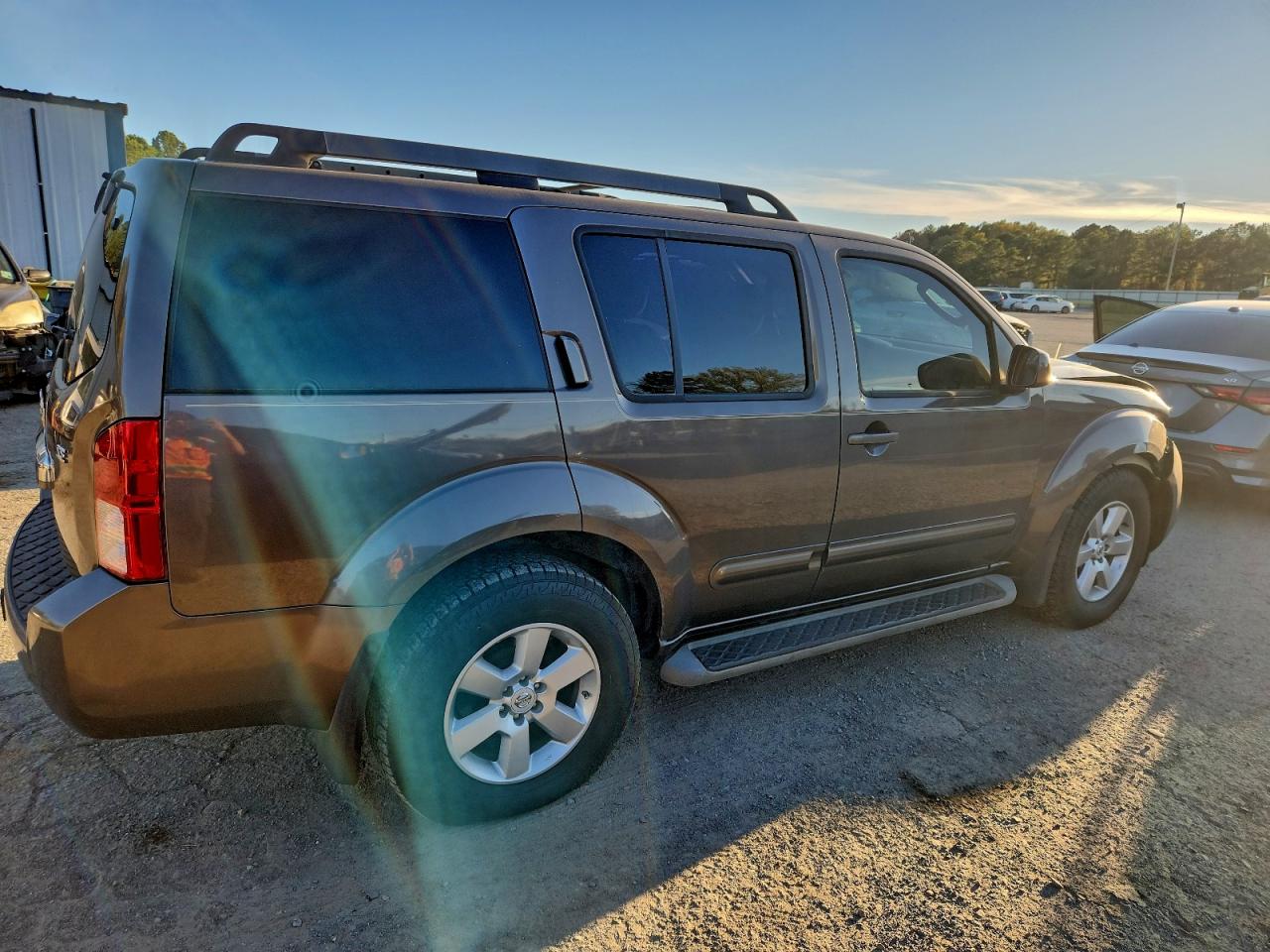 2008 NISSAN PATHFINDER S photo 3