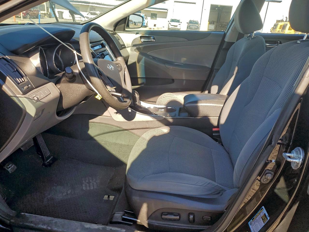 2014 HYUNDAI SONATA GLS photo 7
