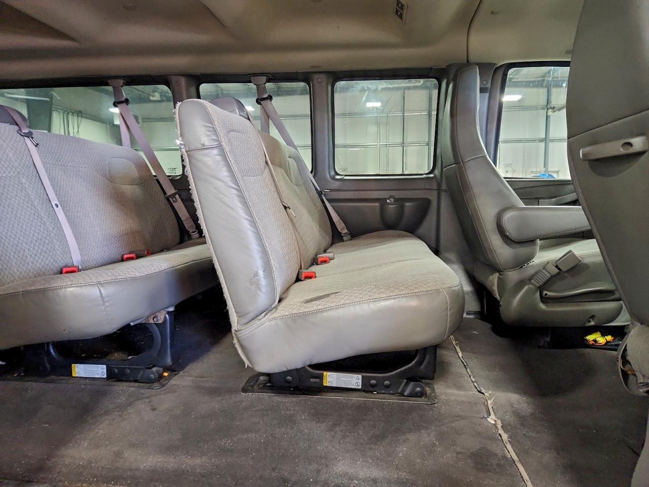 2020 CHEVROLET EXPRESS G3500 LS photo 11