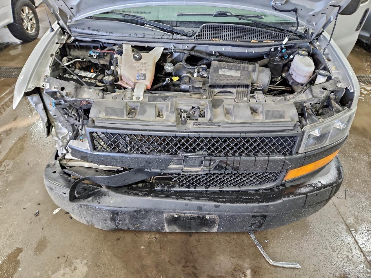 2020 CHEVROLET EXPRESS G3500 LS photo 12