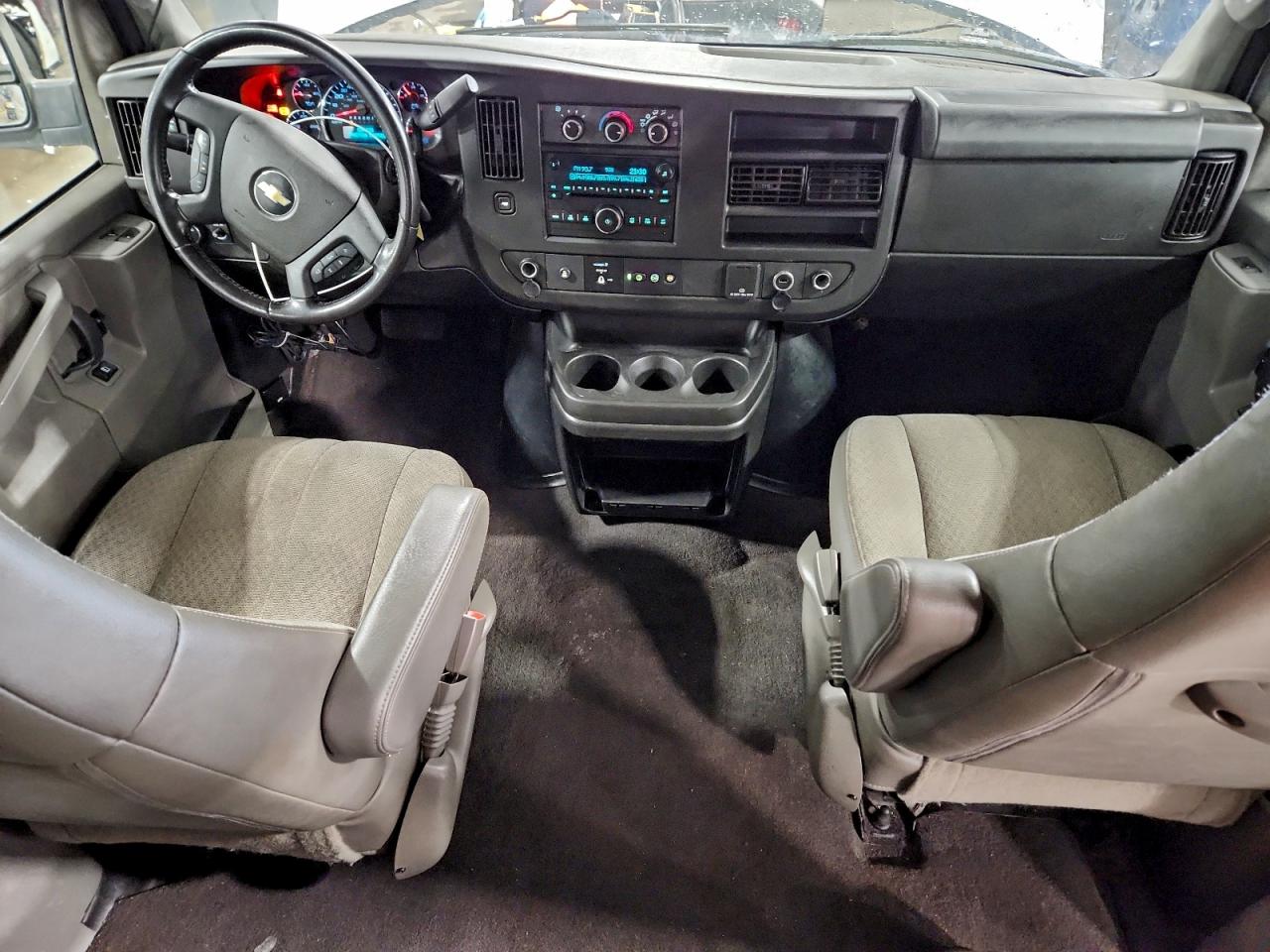 2020 CHEVROLET EXPRESS G3500 LS photo 8