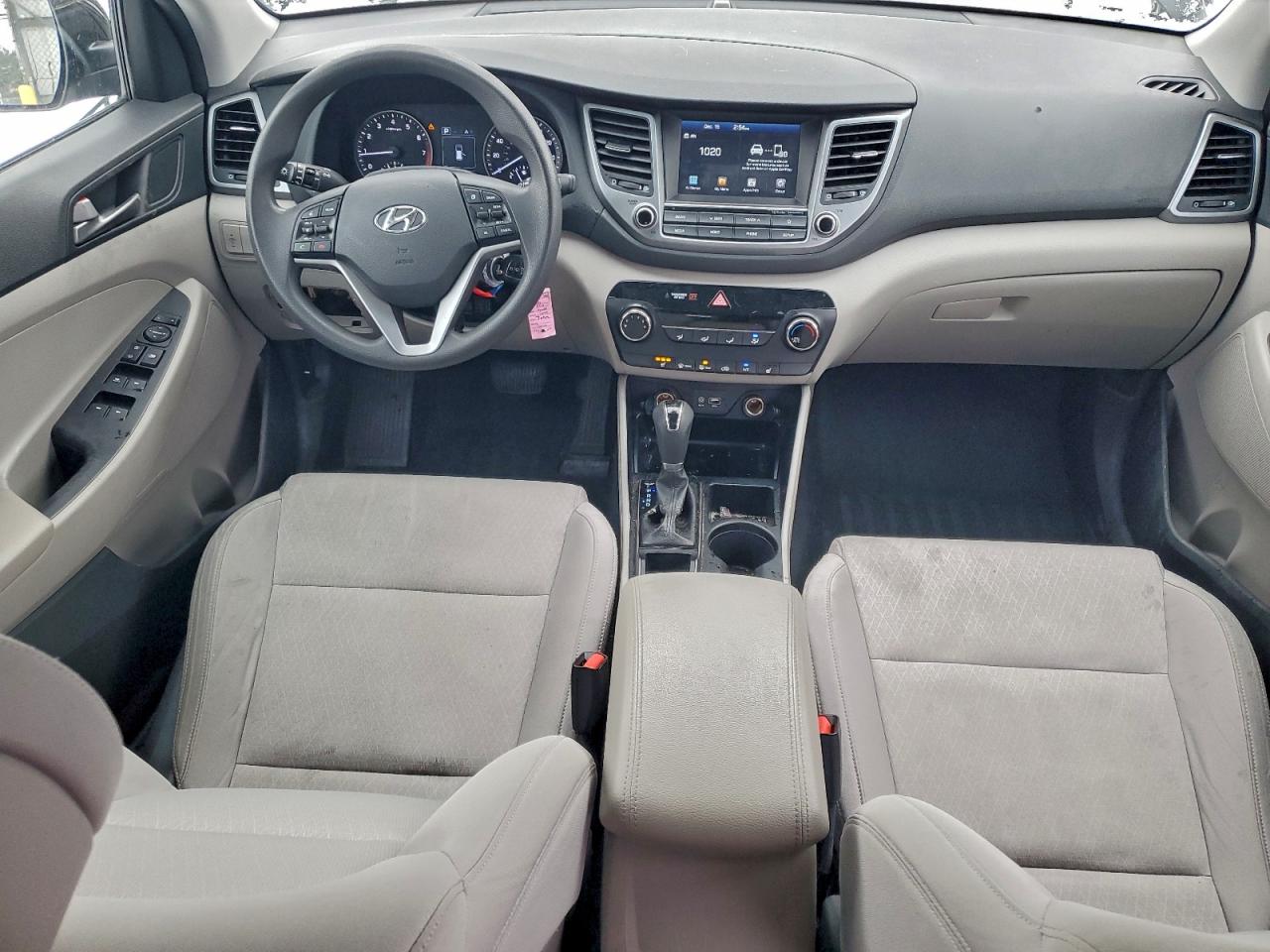 2018 HYUNDAI TUCSON SEL photo 8