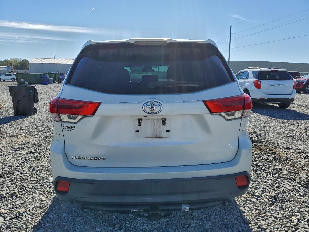 2019 TOYOTA HIGHLANDER LE photo 16