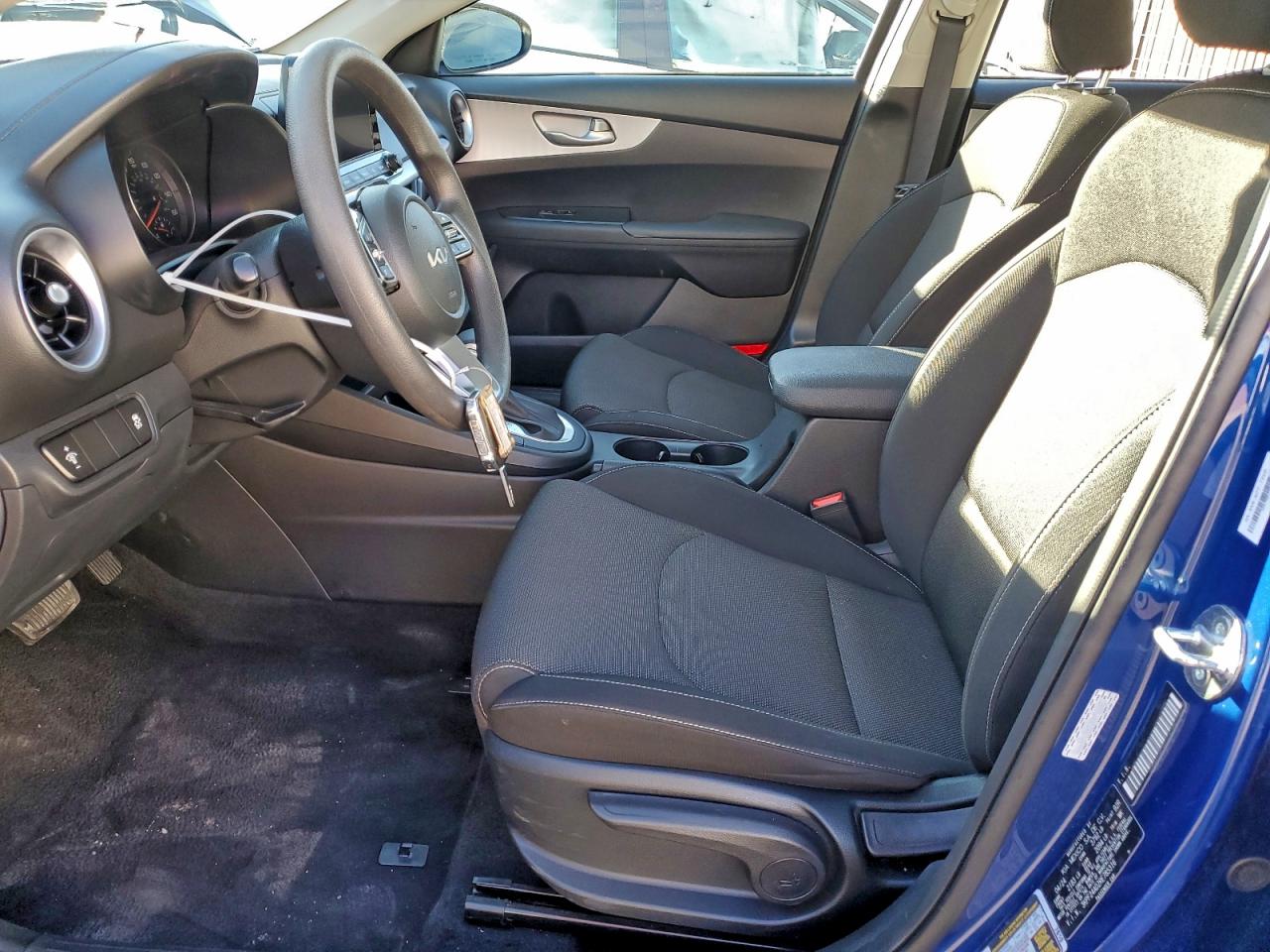 2024 KIA FORTE LX photo 19