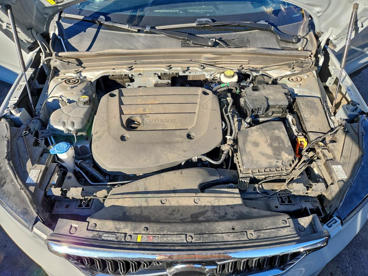 2024 VOLVO XC40 CORE photo 12