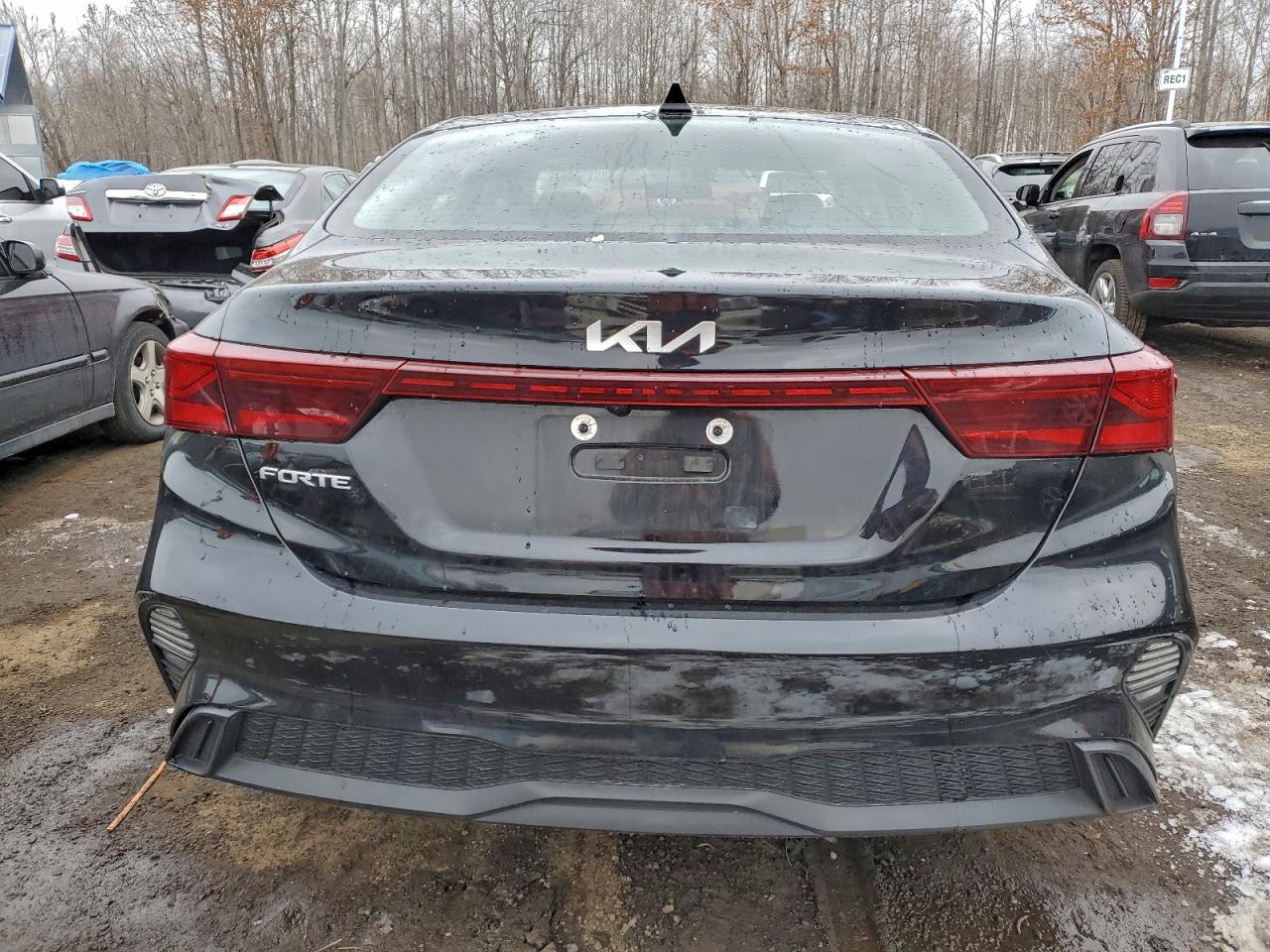 2023 KIA FORTE LX photo 11