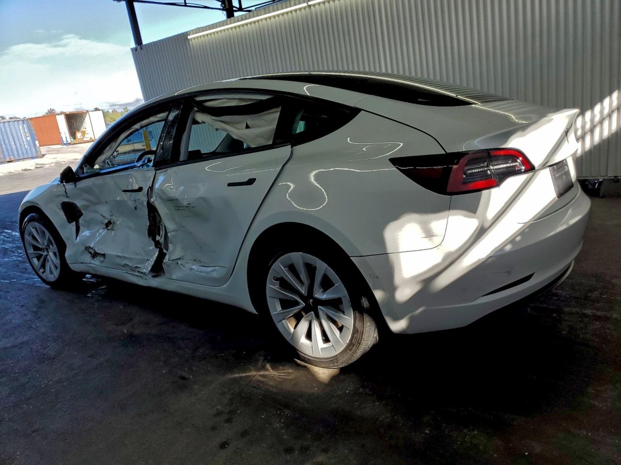 2022 TESLA MODEL 3 photo 4