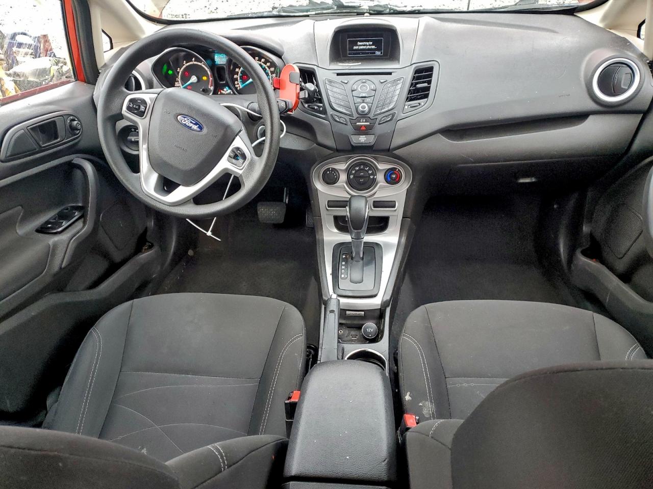 2019 FORD FIESTA SE photo 8