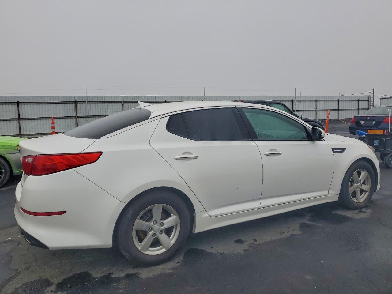 2015 KIA OPTIMA LX photo 3