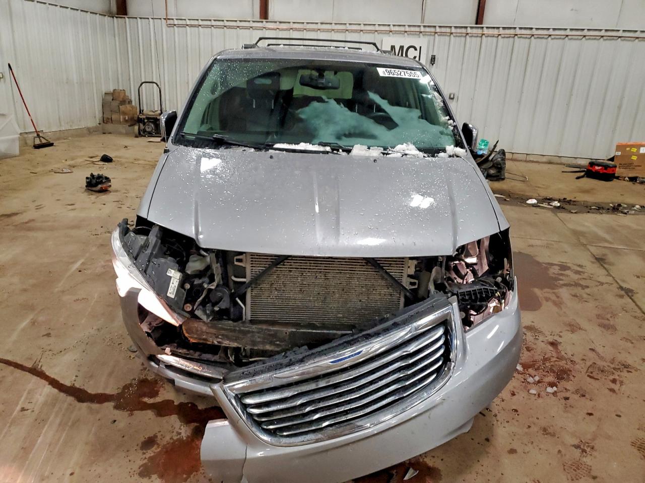 2015 CHRYSLER TOWN & COUNTRY TOURING L photo 5