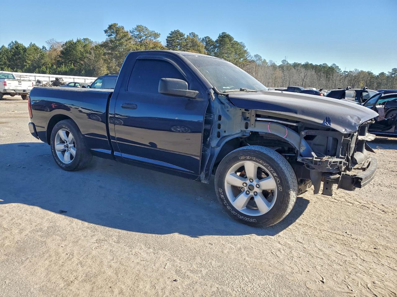 2017 RAM 1500 ST photo 7