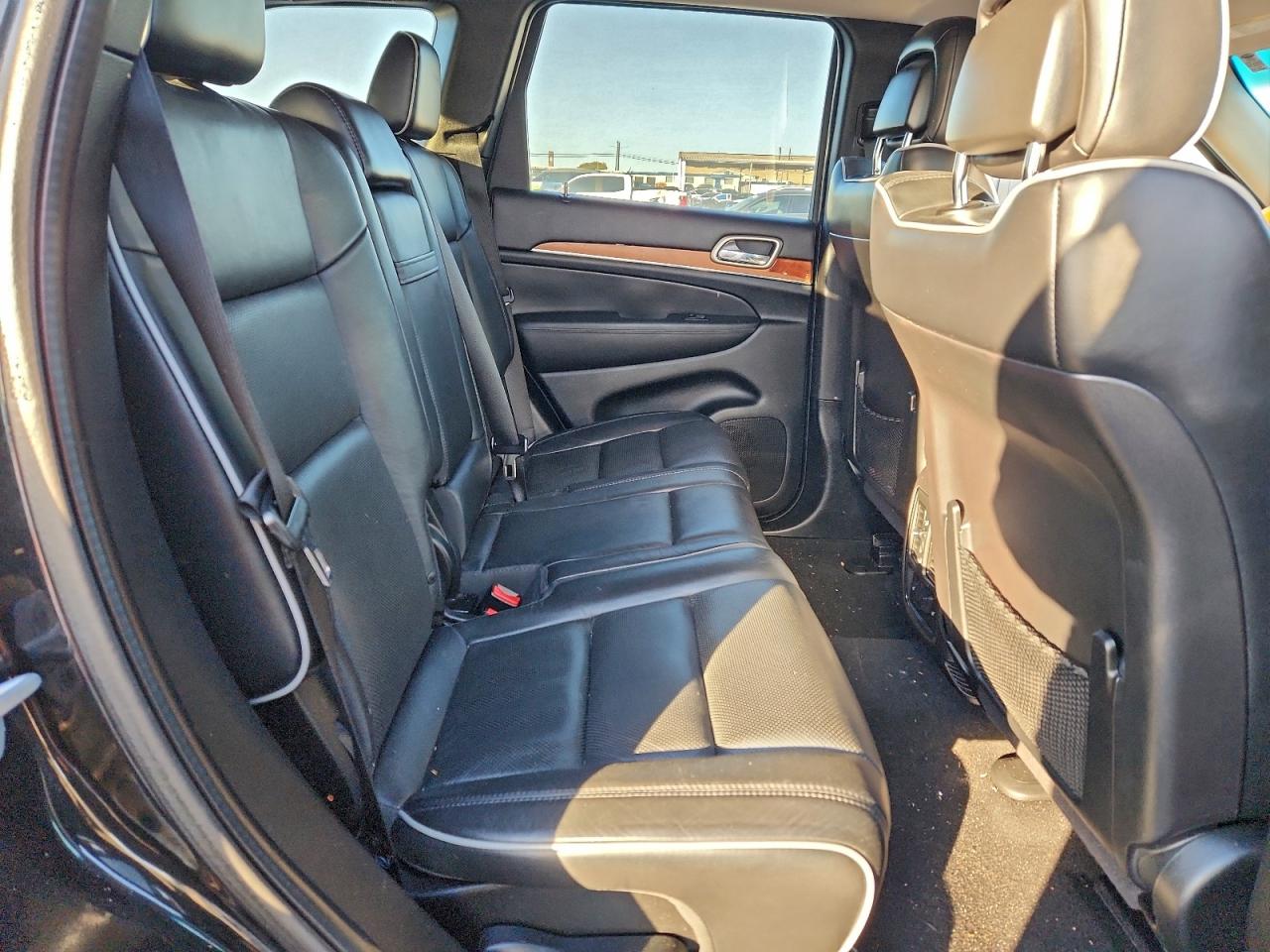 2012 JEEP GRAND CHEROKEE OVERLAND photo 10