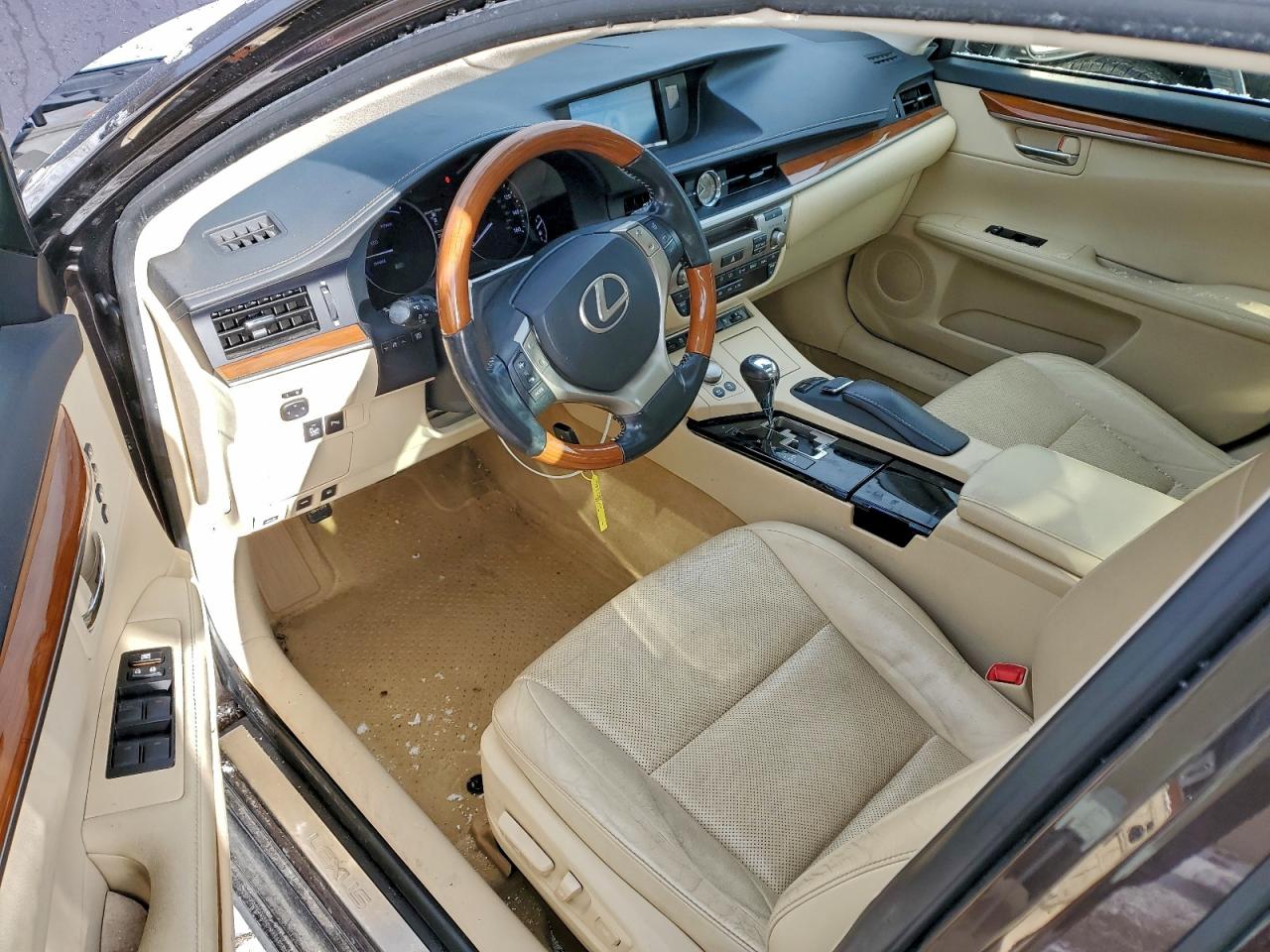 2013 LEXUS ES 300H photo 15