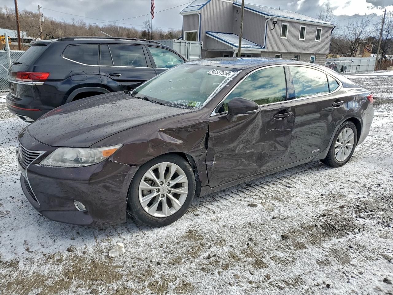 2013 LEXUS ES
