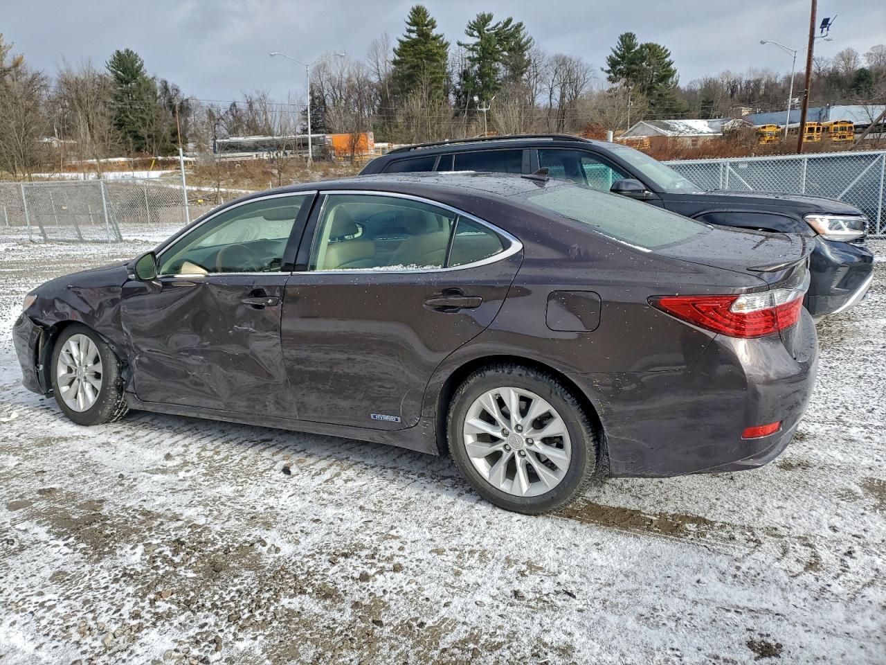 2013 LEXUS ES 300H photo 3