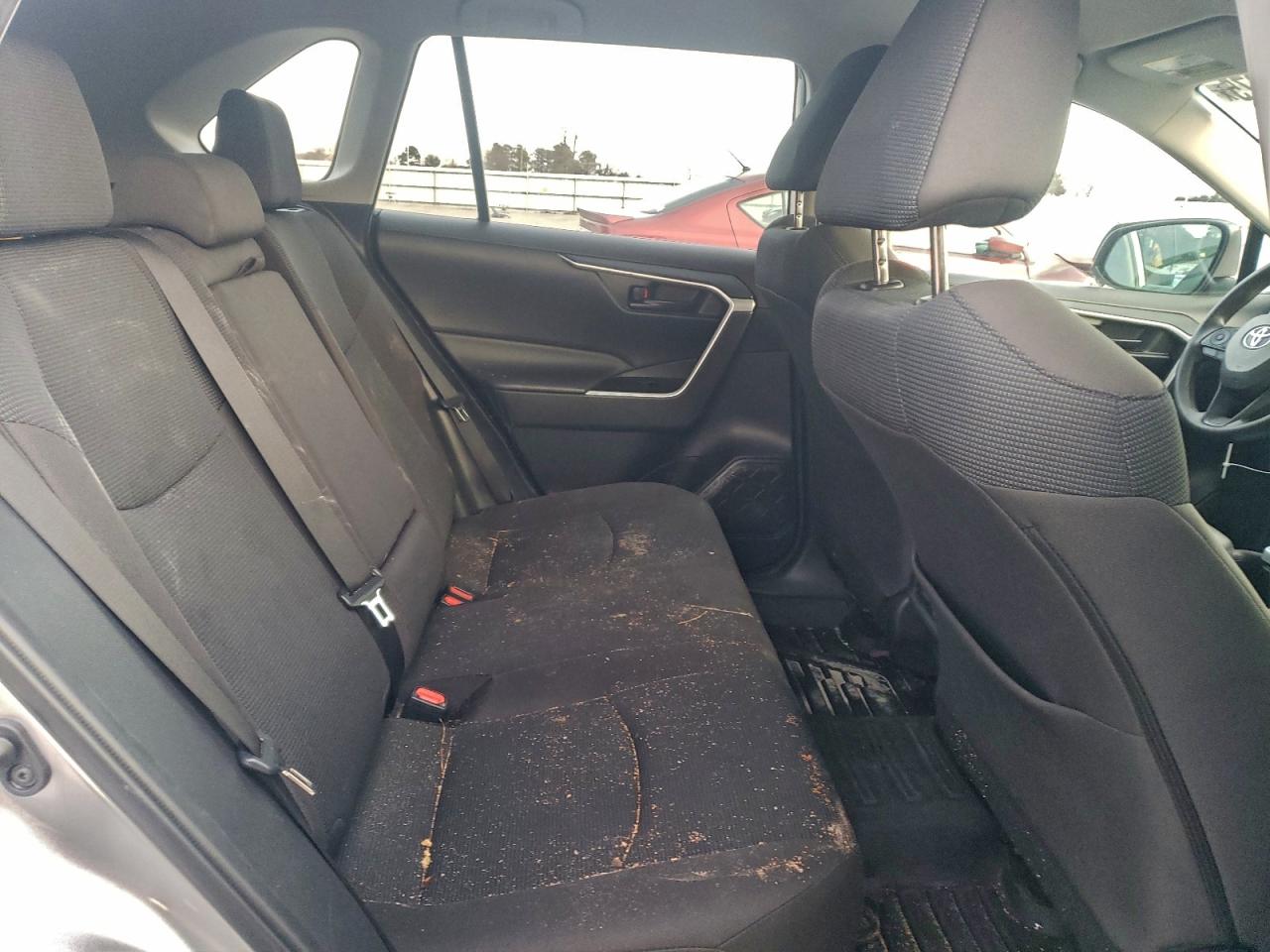 2022 TOYOTA RAV4 LE photo 11