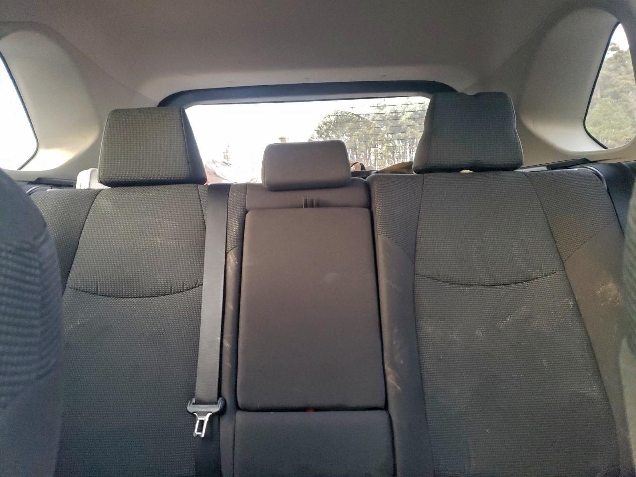 2022 TOYOTA RAV4 LE photo 10