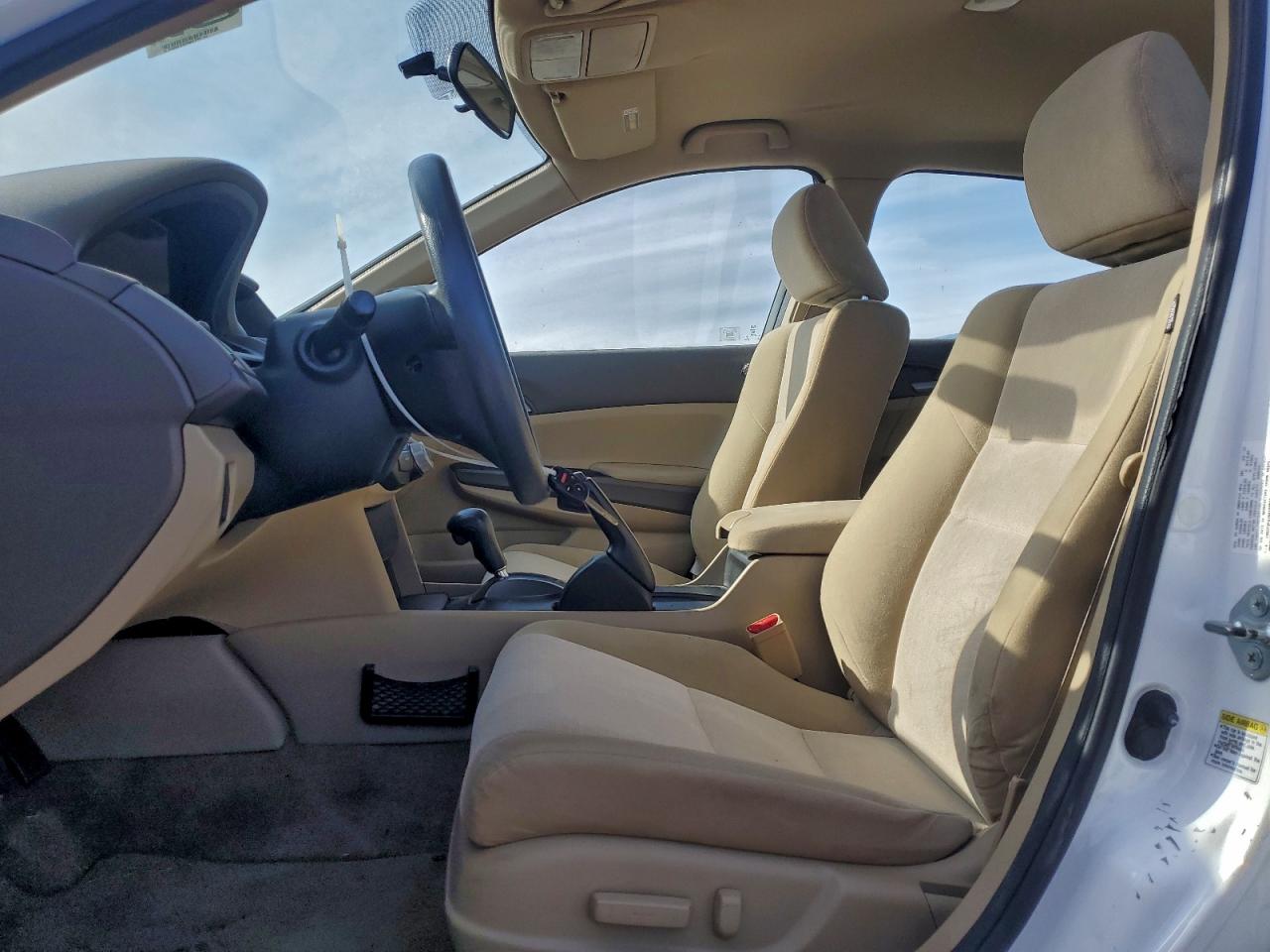 2010 HONDA ACCORD LXP photo 7