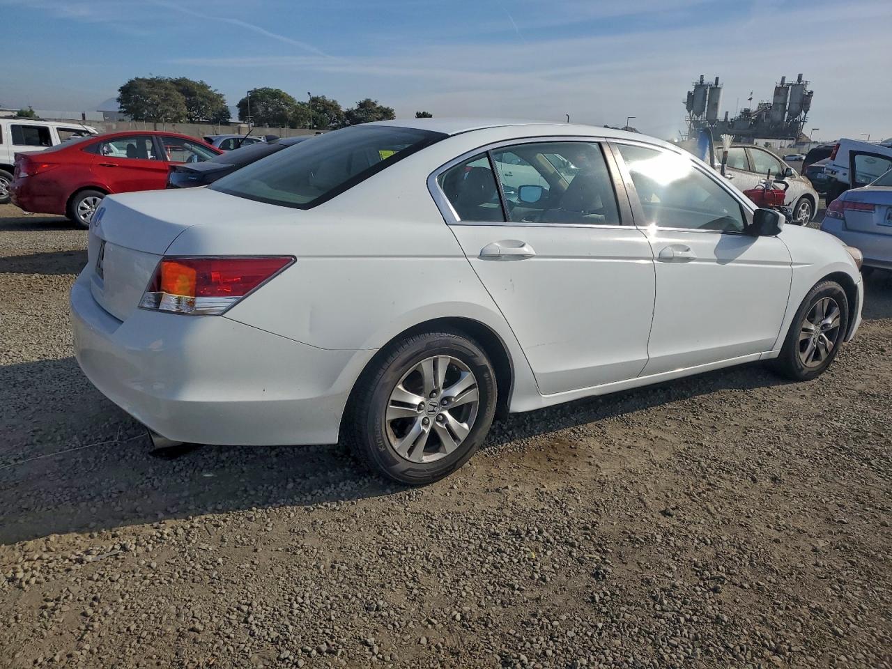 2010 HONDA ACCORD LXP photo 3