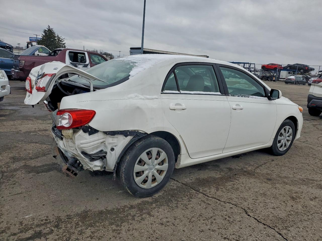 2011 TOYOTA COROLLA BASE photo 3