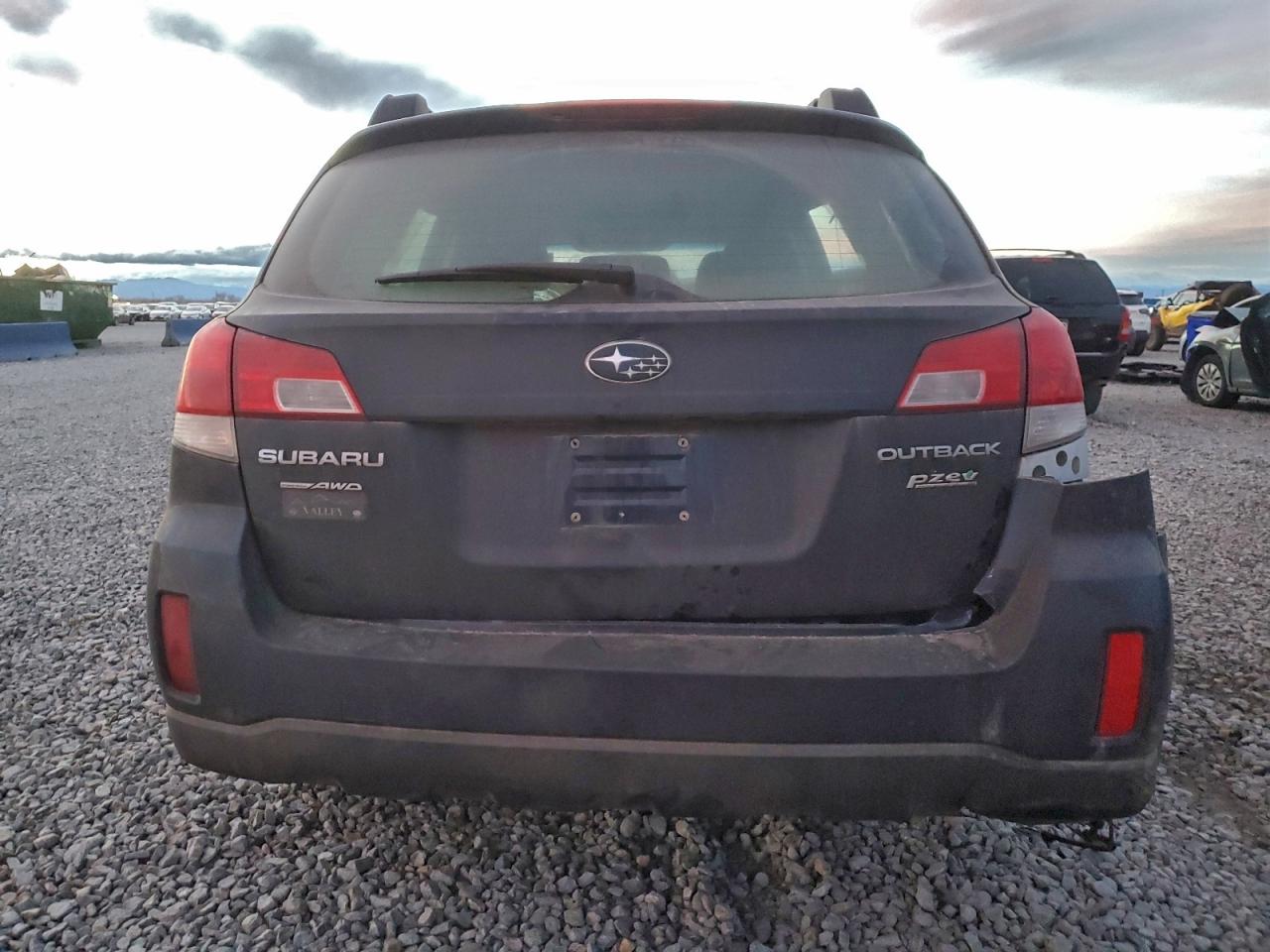 2014 SUBARU OUTBACK 2.5I photo 6