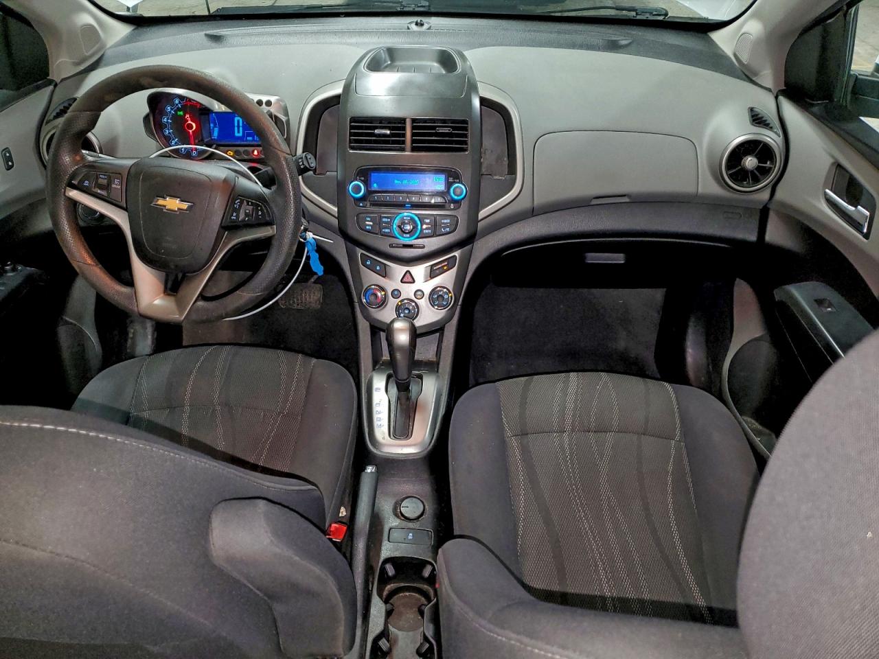 2014 CHEVROLET SONIC LT photo 8