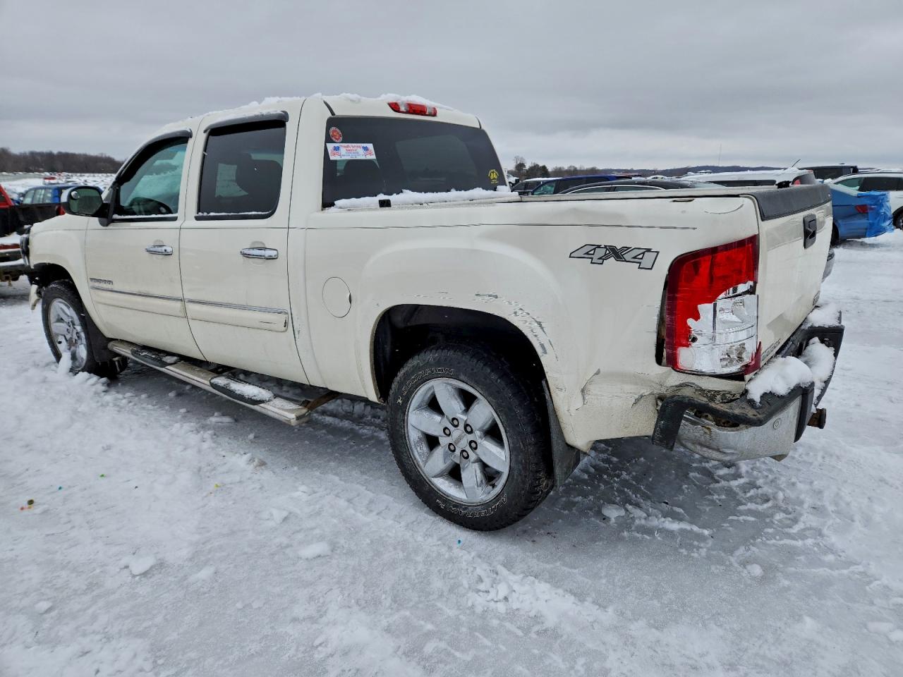 2012 GMC SIERRA K1500 SLT photo 2