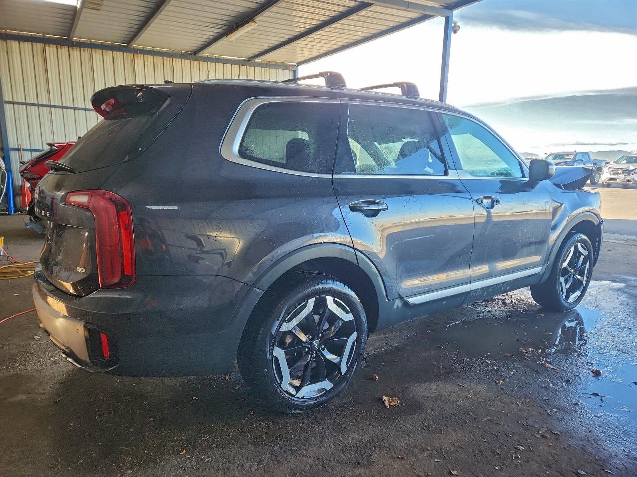 2025 KIA TELLURIDE S photo 3