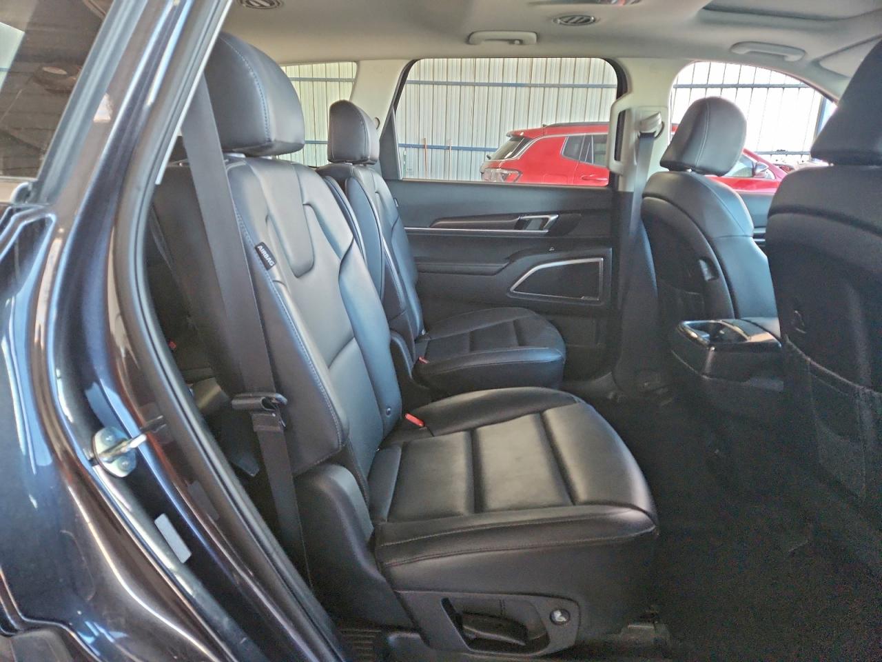 2025 KIA TELLURIDE S photo 11