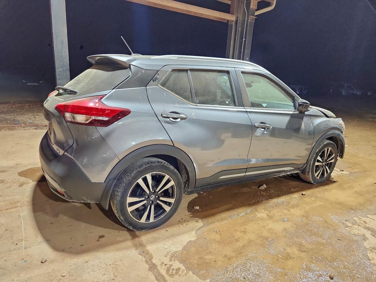2019 NISSAN KICKS S photo 3