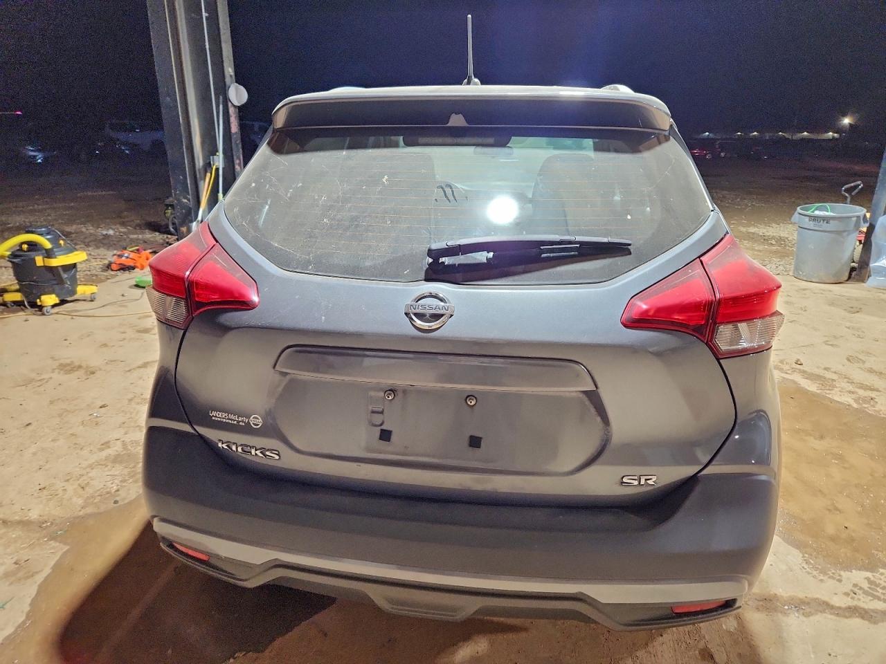 2019 NISSAN KICKS S photo 6