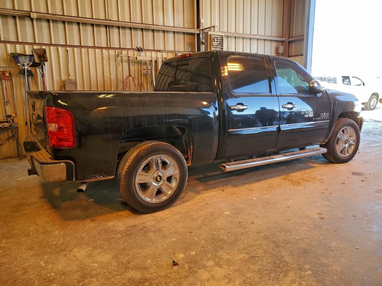2013 CHEVROLET SILVERADO C1500 LT photo 3