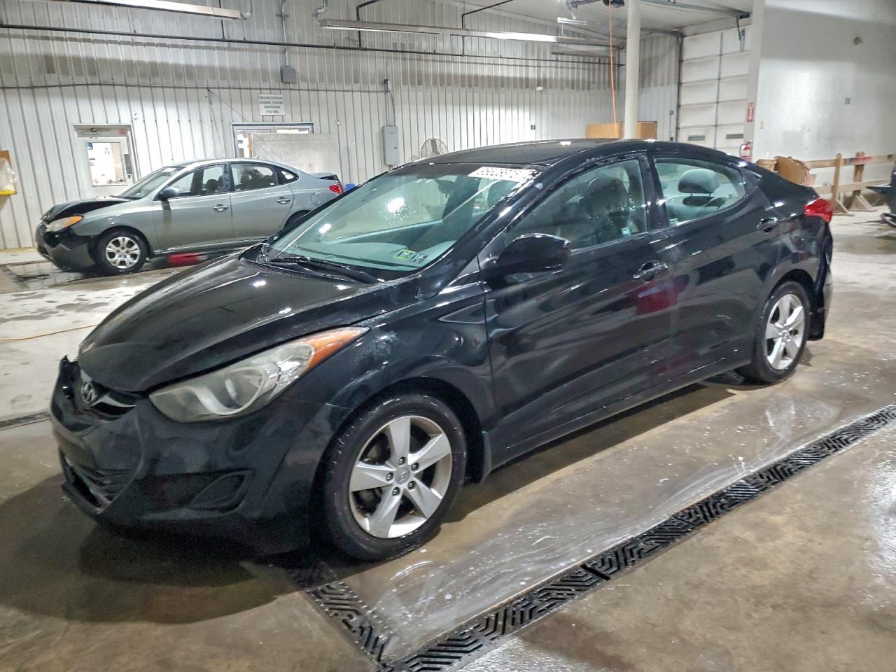 2013 HYUNDAI ELANTRA
