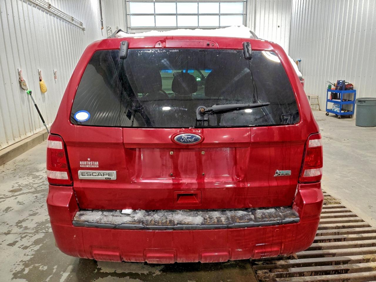 2010 FORD ESCAPE XLT photo 6
