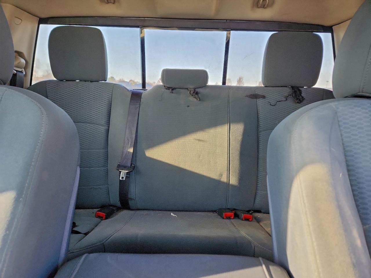 2016 RAM 1500 SLT photo 28