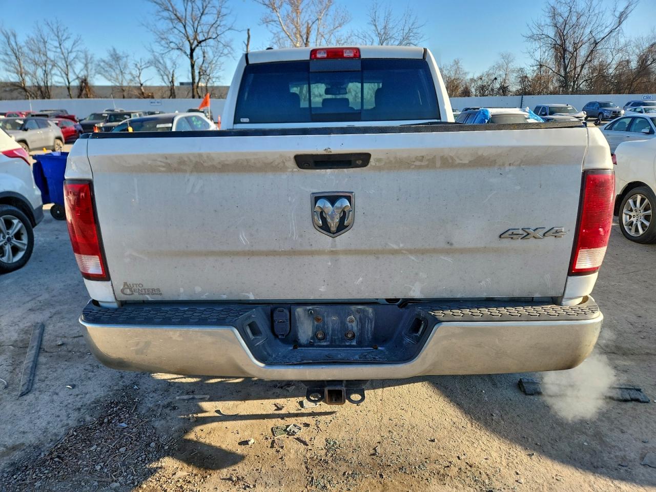 2016 RAM 1500 SLT photo 16