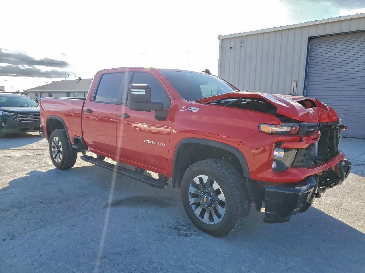2025 CHEVROLET SILVERADO K2500 CUSTOM photo 4