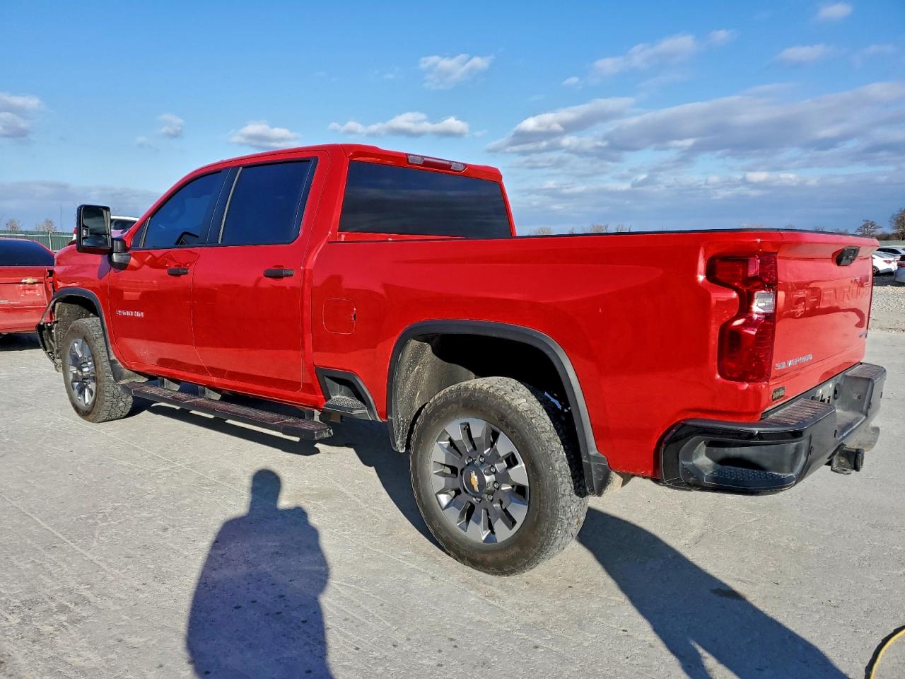 2025 CHEVROLET SILVERADO K2500 CUSTOM photo 2