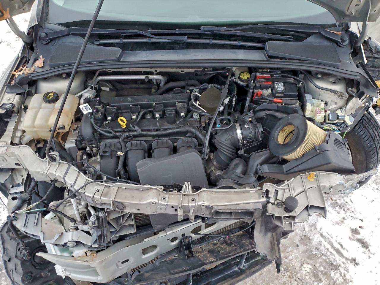 2015 FORD FOCUS SE photo 11
