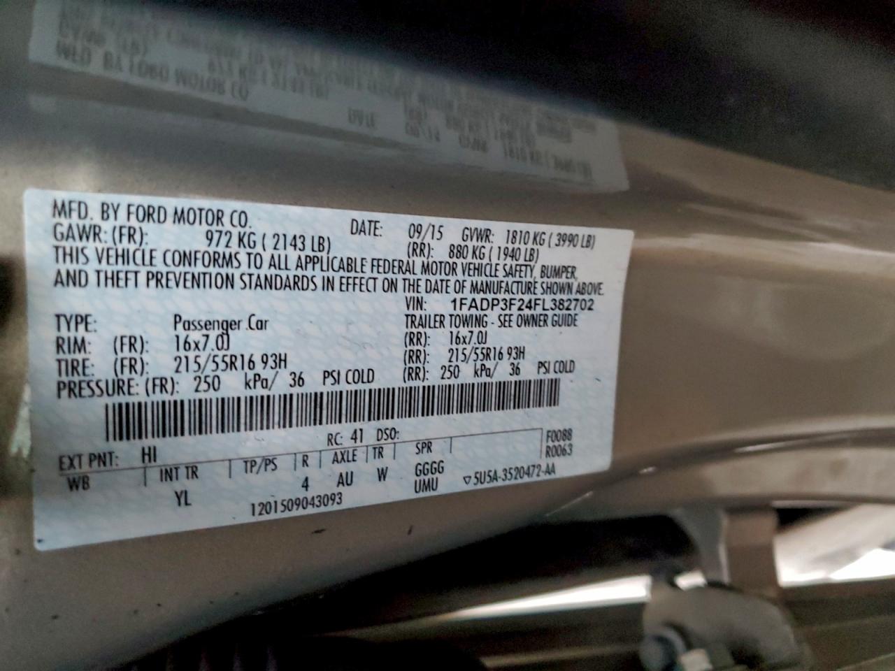 2015 FORD FOCUS SE photo 13