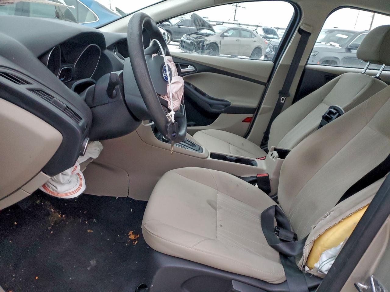 2015 FORD FOCUS SE photo 7
