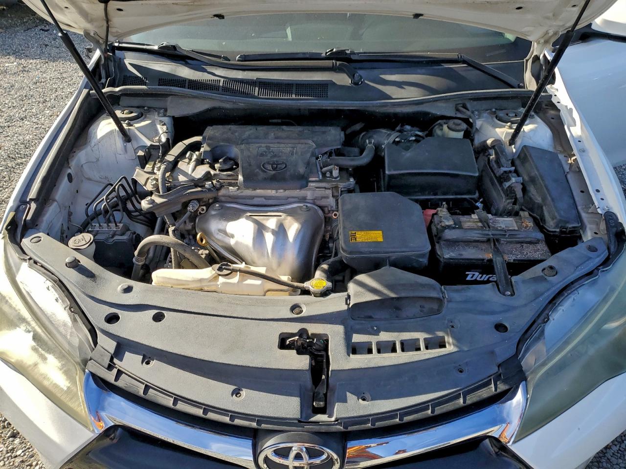 2015 TOYOTA CAMRY LE photo 11
