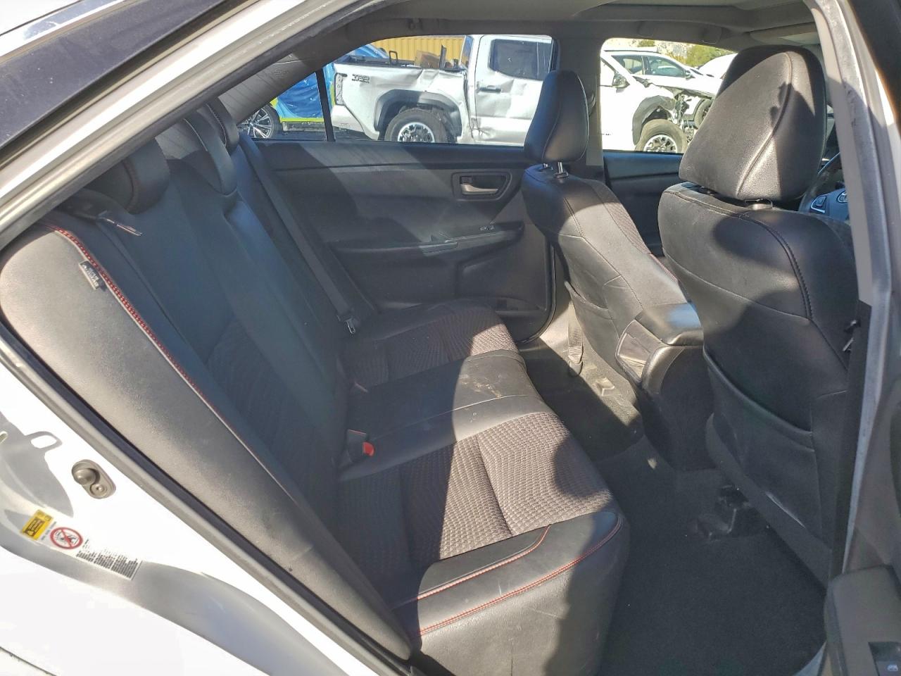 2015 TOYOTA CAMRY LE photo 10