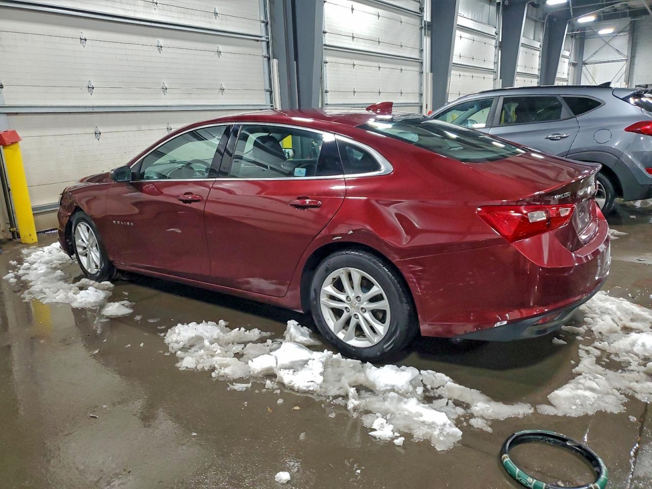 2016 CHEVROLET MALIBU LT photo 4