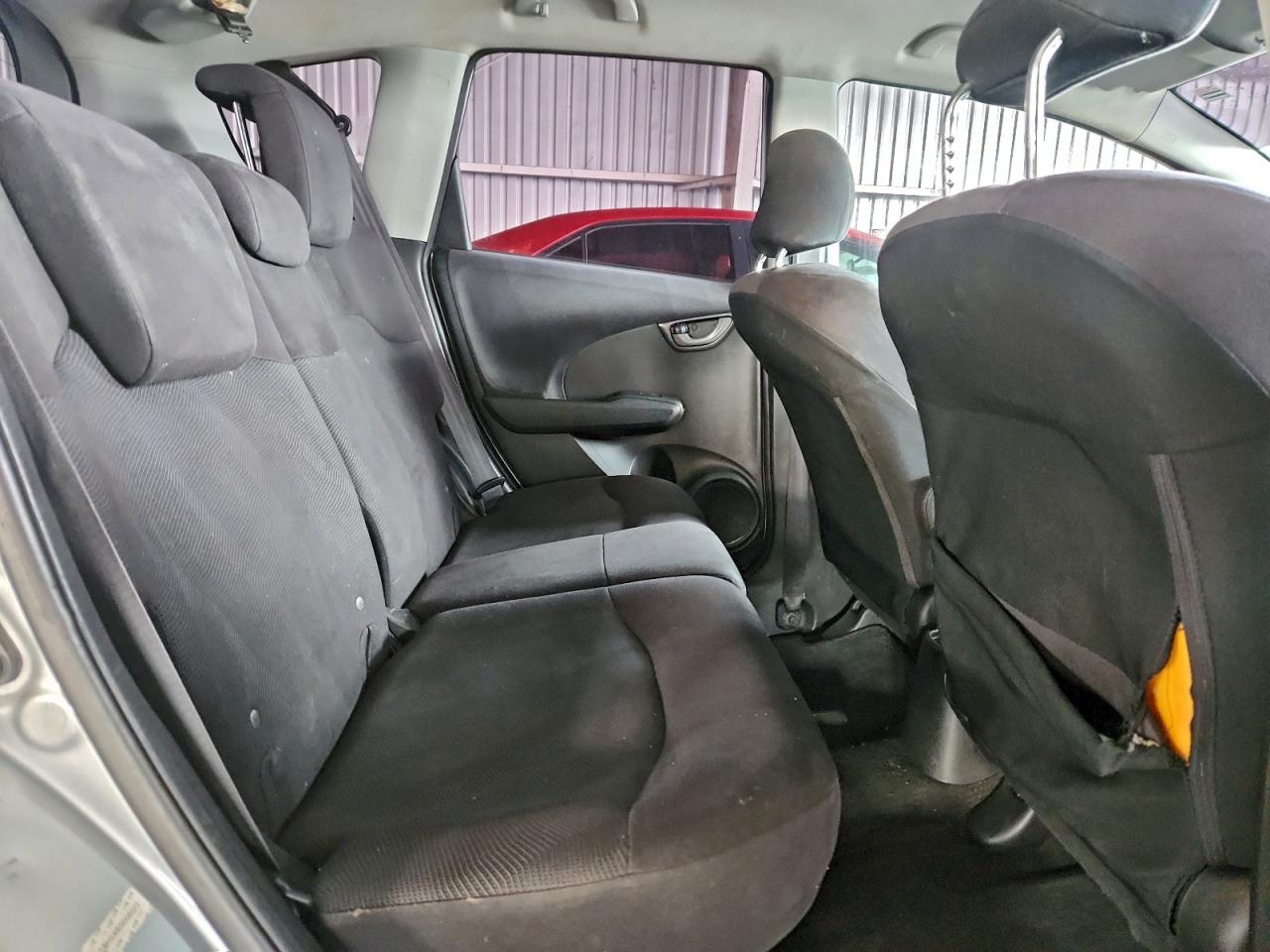 2011 HONDA FIT SPORT photo 10