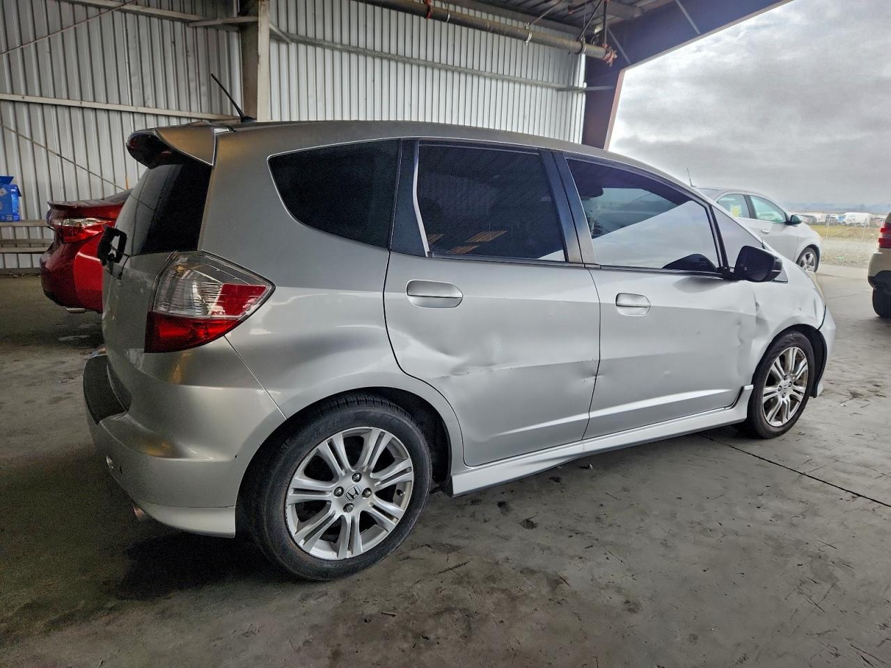 2011 HONDA FIT SPORT photo 3