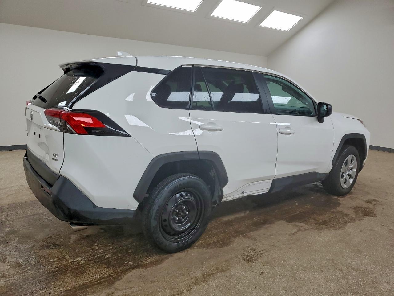 2025 TOYOTA RAV4 LE photo 5