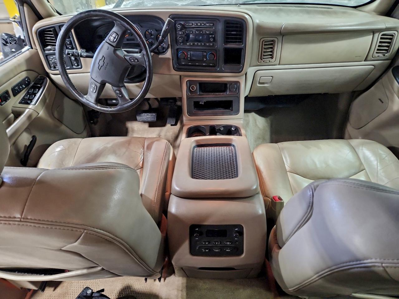 2005 CHEVROLET SUBURBAN K2500 photo 8